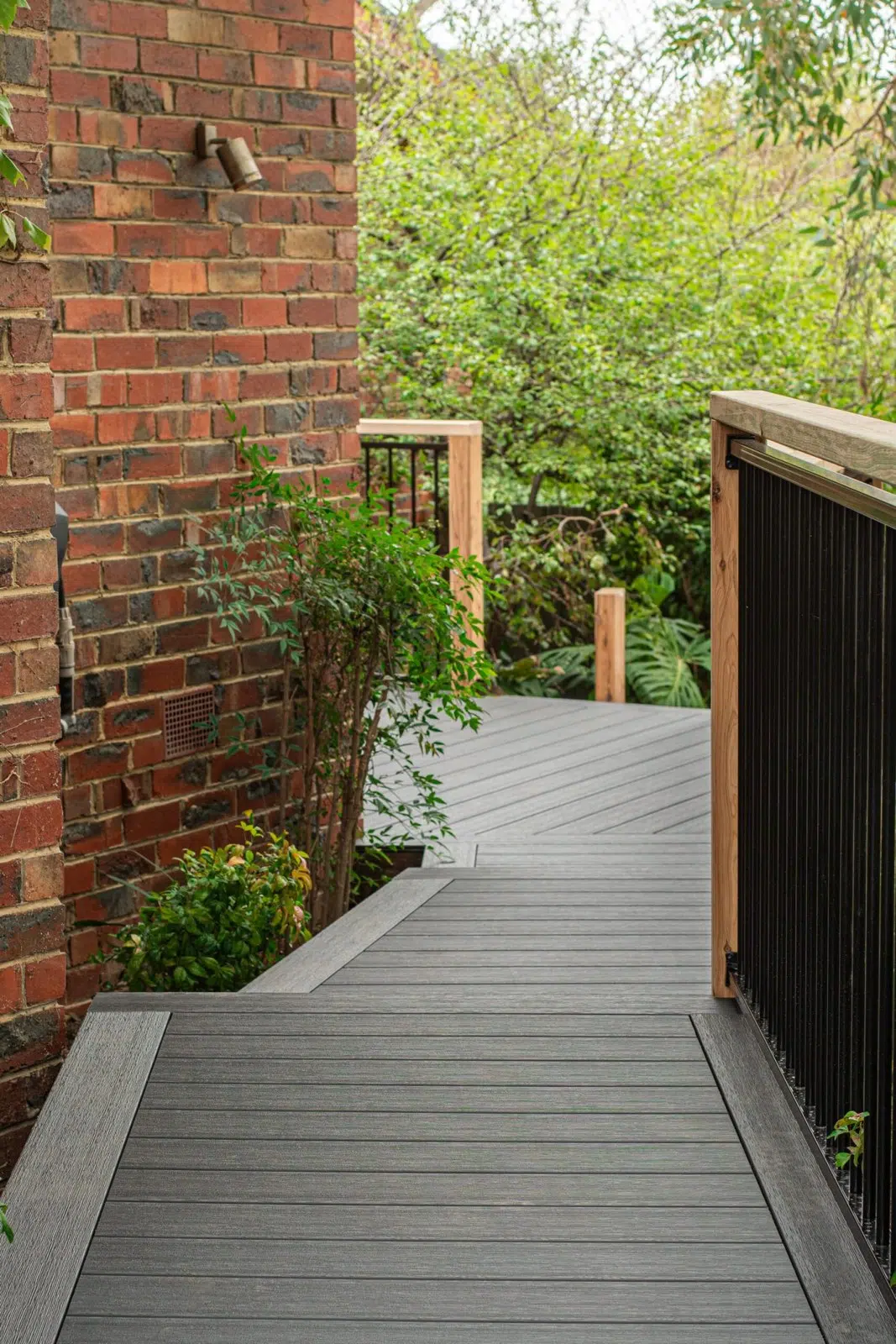 WoodEvo HOME Composite Decking 138 x 23mm x 5.4m — Edge Board